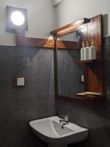Bilik mandi di Sunview Heaven Ella