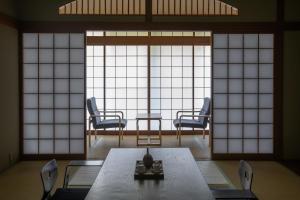 Χώρος καθιστικού στο 笛吹川温泉坐忘 +134 φωτογραφίες