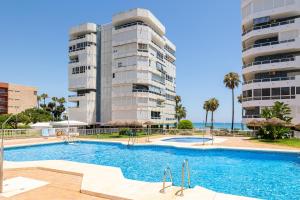 Πισίνα στο ή κοντά στο Luxury Duplex Pez Espada by AORA STAY