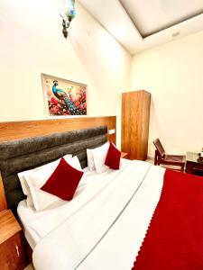 Foto dalla galleria di Hotel Woodlark Zirakpur II A Peaceful Stay I Travelers Choice I Best for Family and Group a Chandīgarh