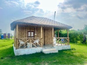 Το κτήριο όπου στεγάζεται  η παραθεριστική κατοικία