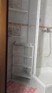 Vannituba majutusasutuses Villa Mateja