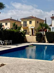 Πισίνα στο ή κοντά στο STAY Sunny Palms Penthouse