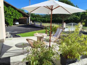 Gallery image of La Grange Fleurie in Caumont