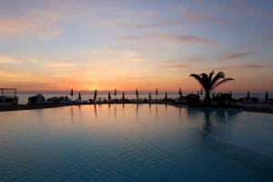 Blick auf den Sonnenuntergang/Sonnenaufgang von des Hotels aus oder aus der Nähe