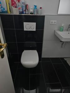 Ένα μπάνιο στο 2 Rooms Holiday Appartment