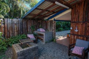 Κήπος έξω από το Marlin Lodge St Lucia