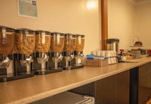 嗨维八汽车旅馆的咖啡和沏茶工具