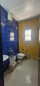 Un baño de Hotel Shahi Villa