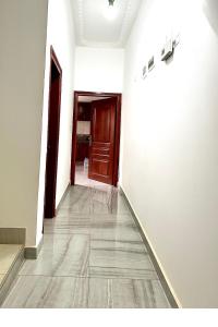 Afbeelding uit fotogalerij van Maison spacieuse, sécurisée et climatisée in Douala