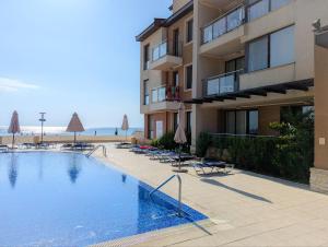 Πισίνα στο ή κοντά στο Obzor Beach Resort F001 Urlaub BG