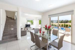 TV a/nebo společenská místnost v ubytování Villa Green Valley 2