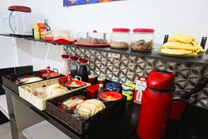Makanan di atau berdekatan rumah tamu ini +16 gambar