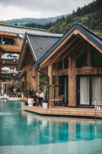 Bazén v ubytování Hotel Rosenhof Murau nebo v jeho okolí
