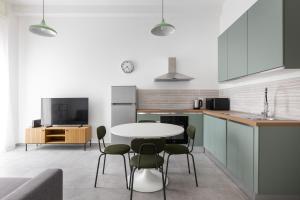 Η κουζίνα ή μικρή κουζίνα στο Urban Nest Artigiano House