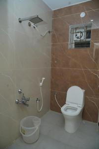 Ένα μπάνιο στο Hotel Shine