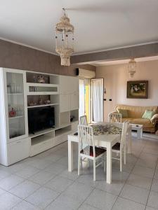 Kuchyň nebo kuchyňský kout v ubytování Blue Horizon Villa