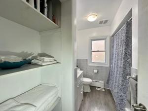 Ένα μπάνιο στο Mountain View House - Sleeps 14 +65 φωτογραφίες