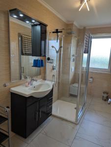 Afbeelding uit fotogalerij van Lucys Haus 2 "am Peeneblick" in Peenemünde