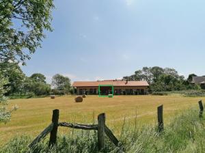 Budova, kde se apartmán nachází + 17 fotografií