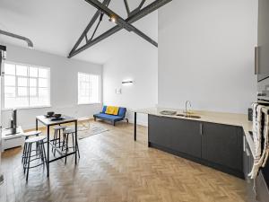 Ruang duduk di Bright & Cozy in Chelmsford +10 gambar
