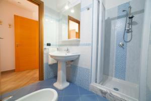 A bathroom at Dimora del Balì