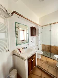 Koupelna v ubytování VelaLatina Residence B&B Soverato - Camera Scirocco