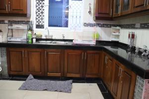 Gallery image of Nyali Emirates Reef 10C VIP 4 Bedroom Luxury Apartment with private nude sunbathing in Mombasa