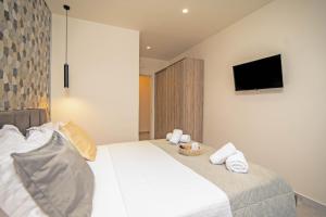 Gallery image of Blue Sea Benitses - Beachfront Apartment in Benitses