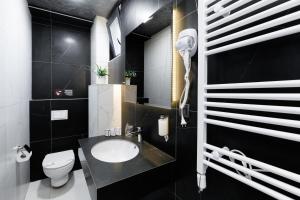 Ένα μπάνιο στο Nest Suites