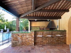 Gallery image of Chateau Maravenne in La Londe-les-Maures