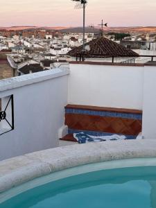 a view from the roof of a house with a swimming pool at La Casa de Claudio Marcelo in Córdoba