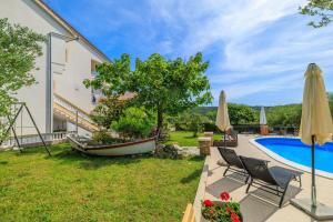 Πισίνα στο ή κοντά στο Apartments Roby