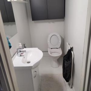 Gallery image of A great choice! Wooden sauna, pool table, 3BR, 2 toilet, 2 bathrooms in Oulu +7 photos