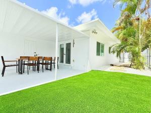 Palm House Near Beach, Game Room, Pool &amp; King Beds, Fort Lauderdale ...
