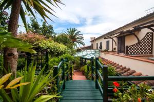 A garden outside Hotel Cernia Isola Botanica
