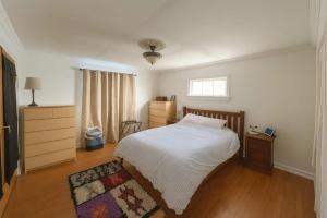 Φωτογραφία από το άλμπουμ του Heritage 2BR Home with Pool and BBQ Sleeps 6 "Melrose Place" στη Βικτώρια