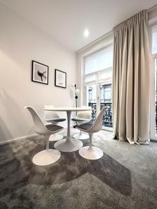 Χώρος καθιστικού στο Magnificent apartment in Sablon