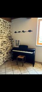 Fotografie z fotogalerie ubytování La Maison du Bonheur v destinaci LʼÉtrat