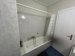 Ένα μπάνιο στο Athens Cozy Apartment +20 φωτογραφίες