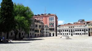 The building in which Az apartmant is located