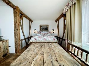 Postel nebo postele na pokoji v ubytování Hotel Velká Klajdovka + 37 fotografií
