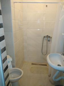 Koupelna v ubytování Apartmani Lucky