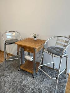 Fotografie z fotogalerie ubytování MesseWohnenAschheim Business Zimmer und Apartment mit Balkon bei Messe München v destinaci Aschheim