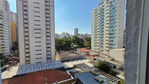 an aerial view of a city with tall buildings at Apartamento Cambui - Centro de Convivência in Campinas