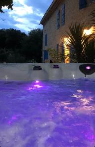 Galeriebild der Unterkunft MAS PROVENCAL A FLANC DE COLLINE in Bollène + 46 Fotos