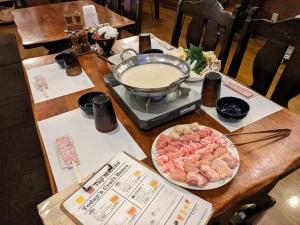 山林小屋内部或周边提供的食物