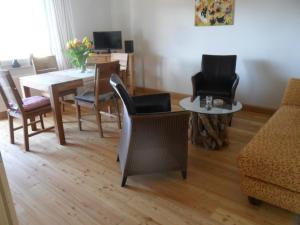 Et tv og/eller underholdning på Schön wohnen in der Rhön + 14 billeder