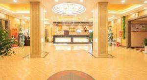 Vstupní hala nebo recepce v ubytování GreenTree Inn Puyang Pushang Huanghe Road
