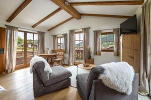 Posezení v ubytování Ski-in-Ski-out Asten Studio by Alpine Host Helpers